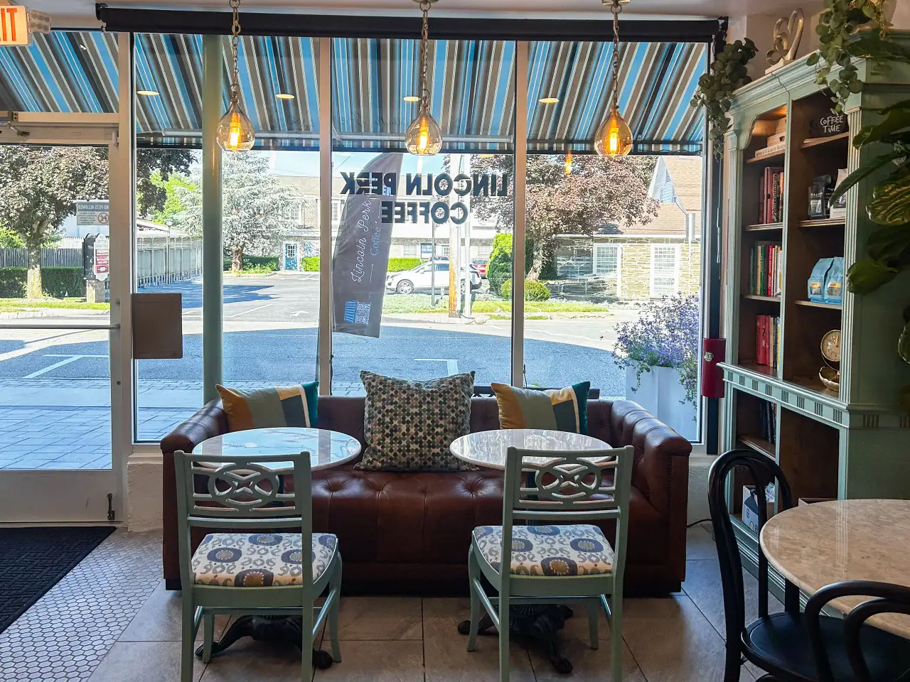 Inside Lincoln Perk Coffee, a cozy specialty coffee shop in Lincoln Park, NJ